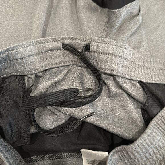 REEBOK Gray Black Speedwick Polyester Pull-On Active Lounge Shorts Size Medium - Picture 8 of 12